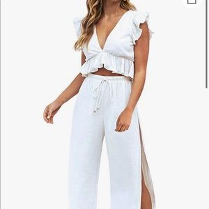 2-PIECE WHITE VACATION SET